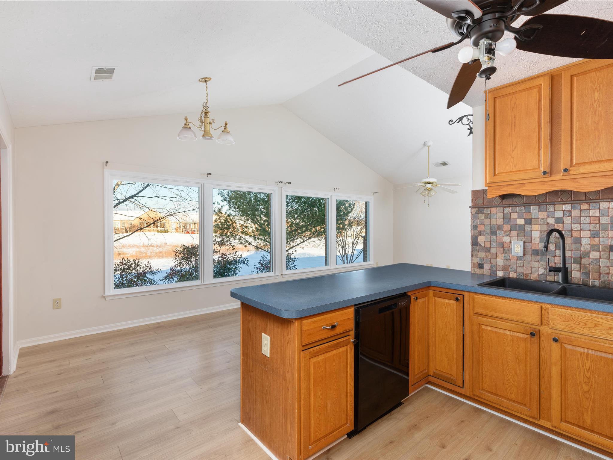 SIGNAL KNOLLS - Residential