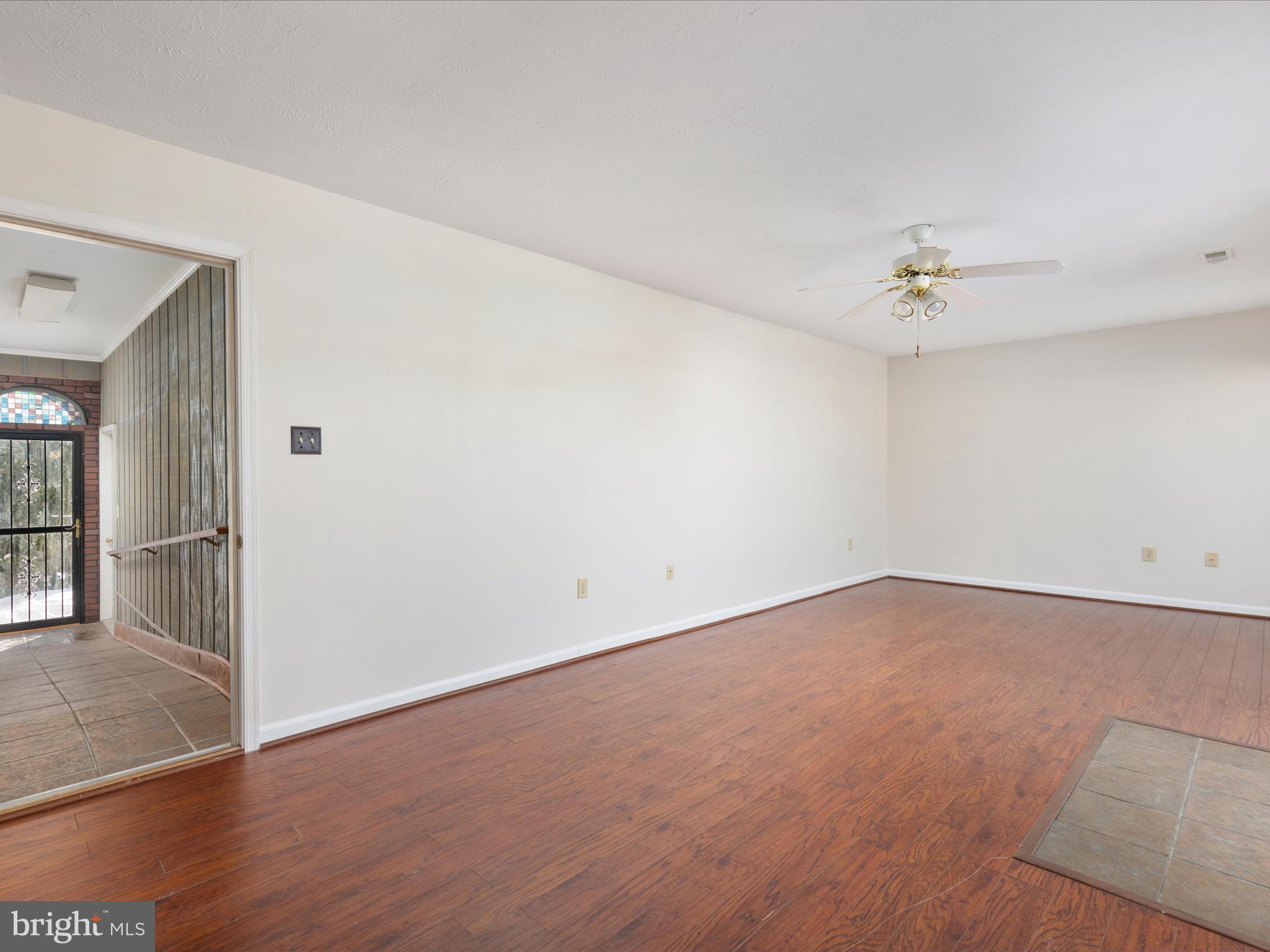 SIGNAL KNOLLS - Residential