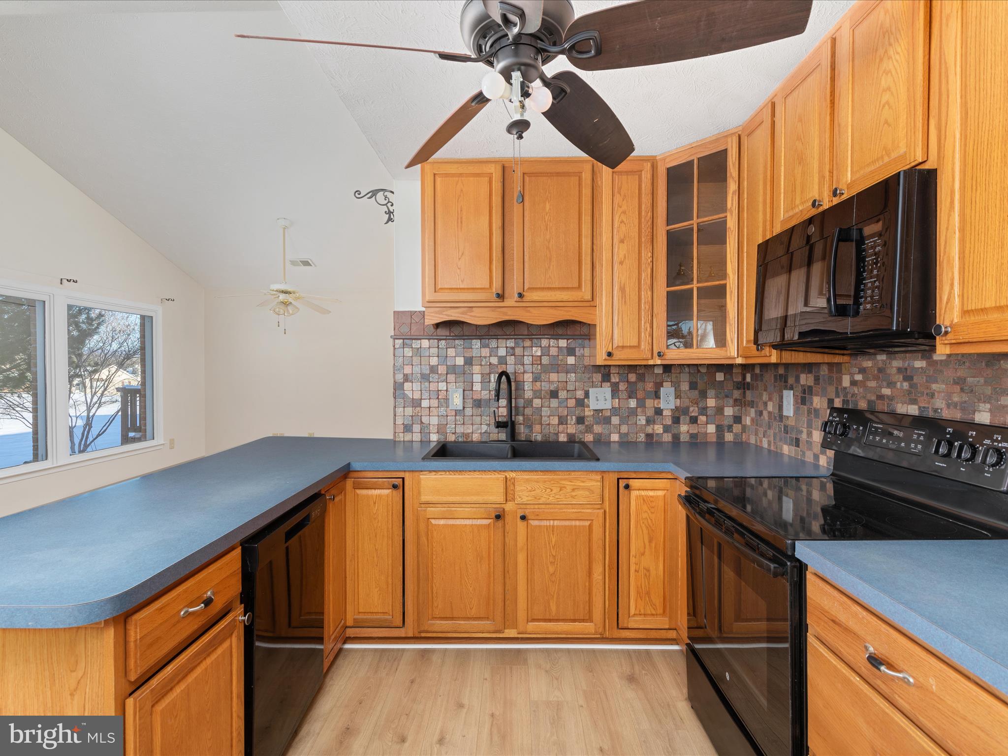 SIGNAL KNOLLS - Residential