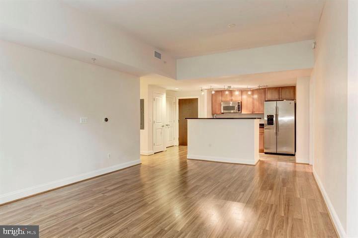 THE PHOENIX CONDOMINIUMS - Residential Lease