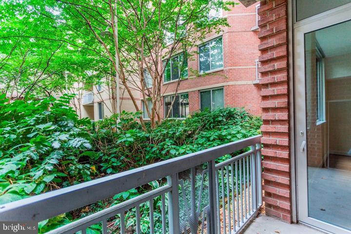 THE PHOENIX CONDOMINIUMS - Residential Lease