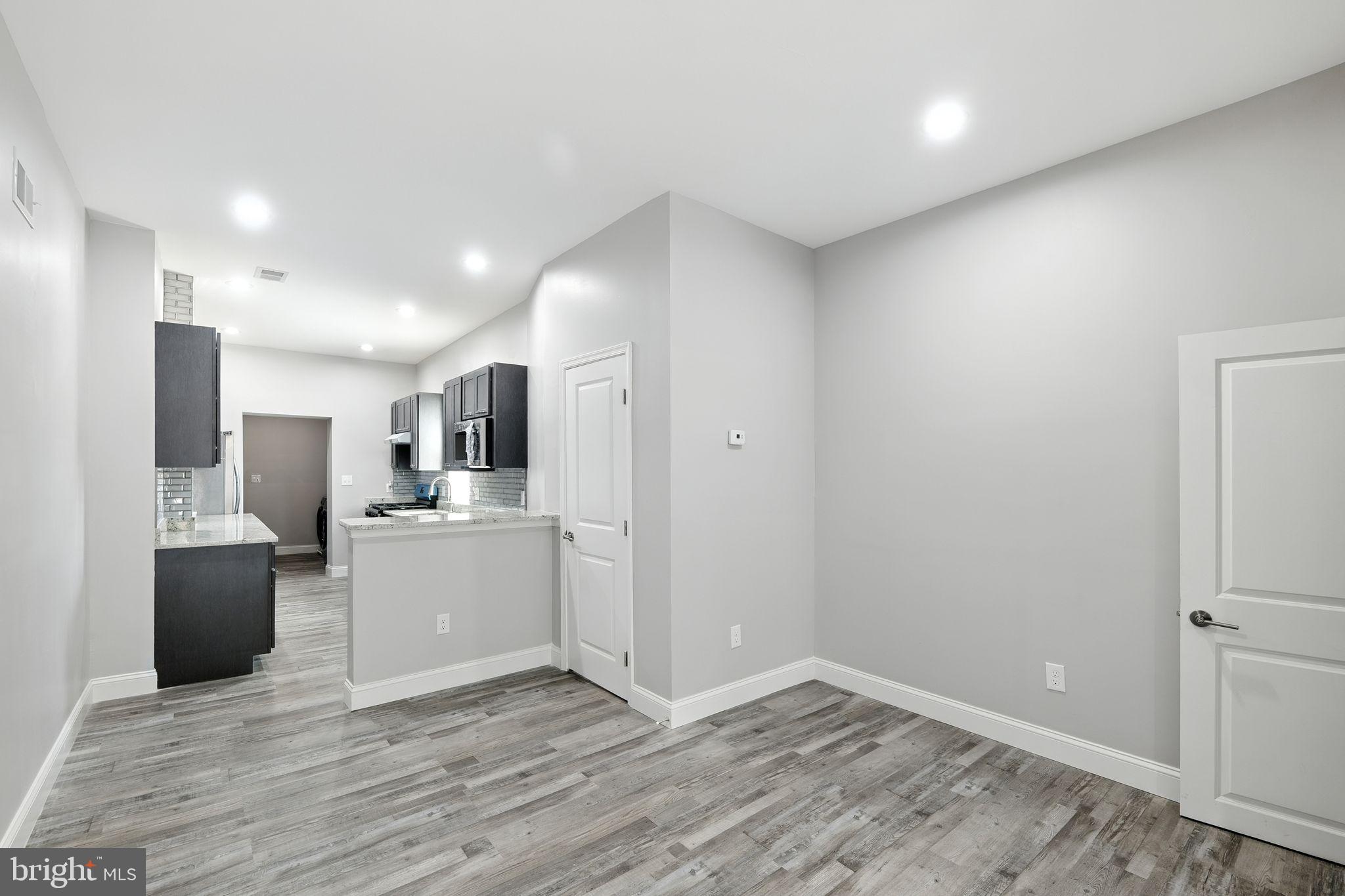 MILTON-MONTFORD - Residential