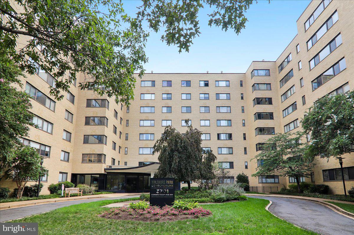3701 CONNECTICUT AVENUE NW 237