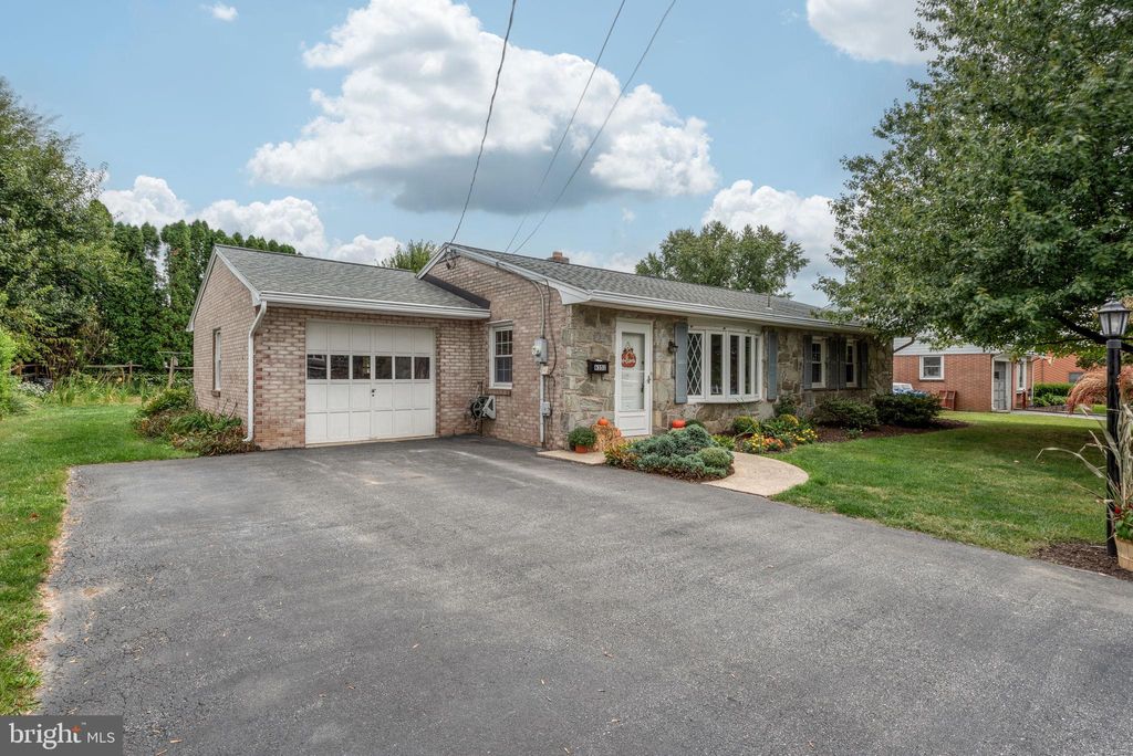 Photo of 6351 Jeanette Drive, EAST PETERSBURG, PA 17520 (MLS # PALA2075932)