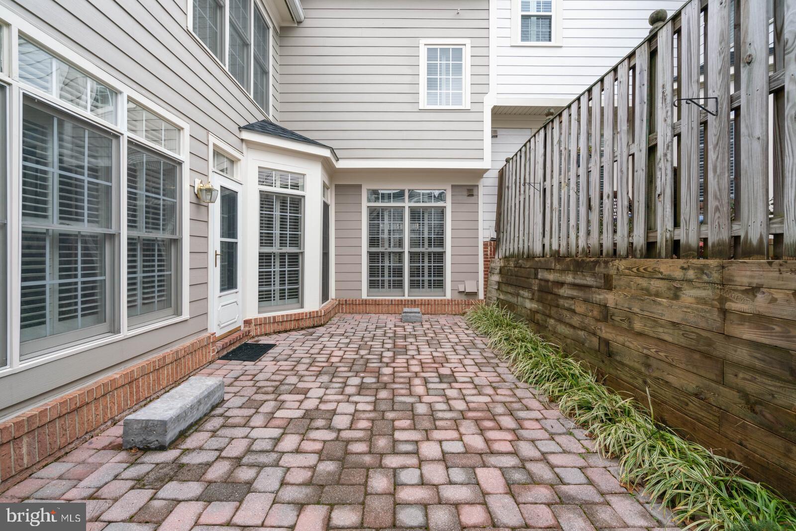 MCLEAN VILLAGE - Residential