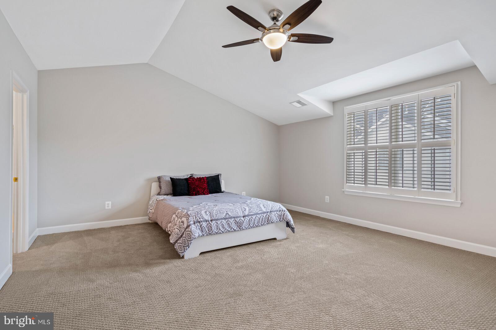 MCLEAN VILLAGE - Residential