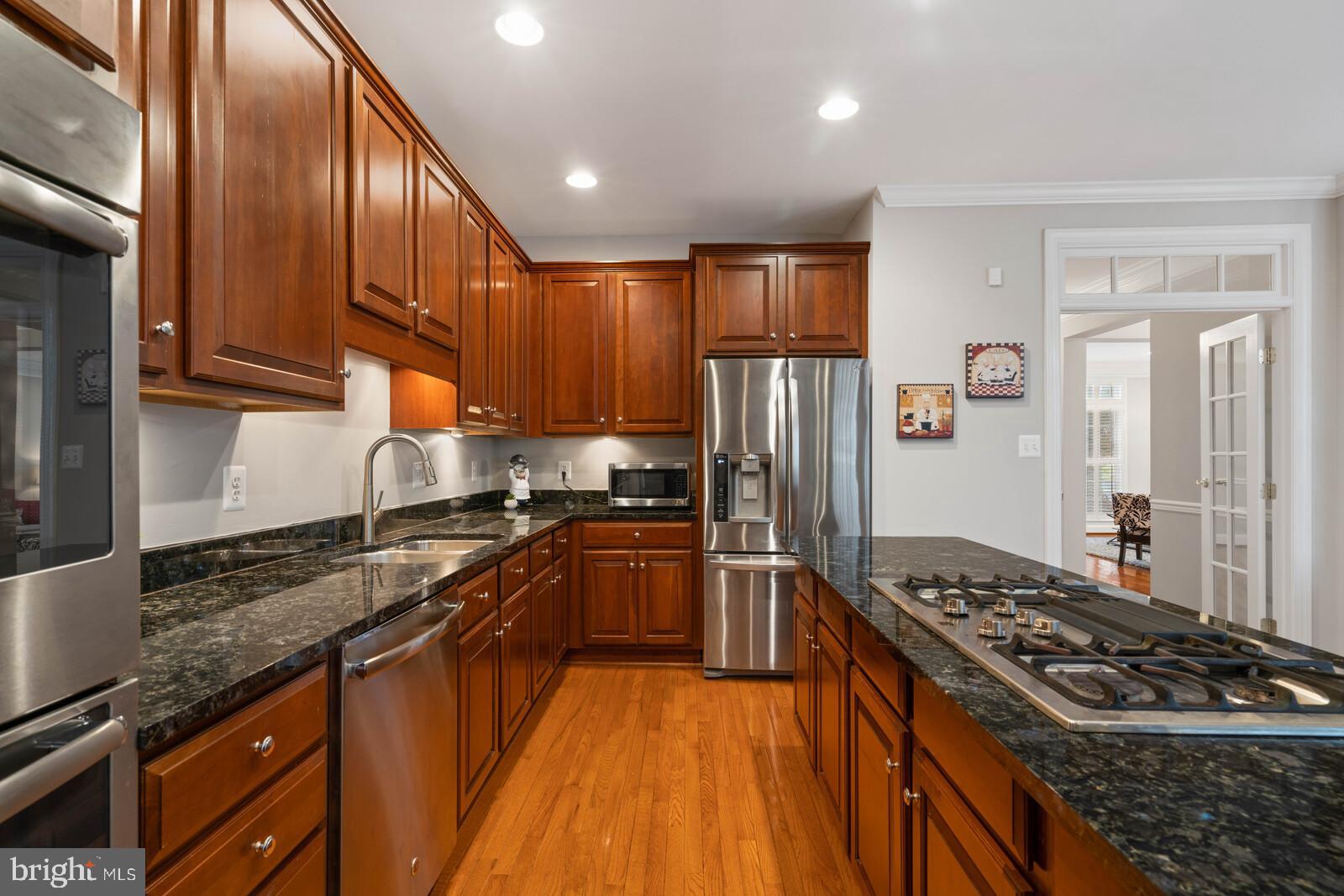 MCLEAN VILLAGE - Residential