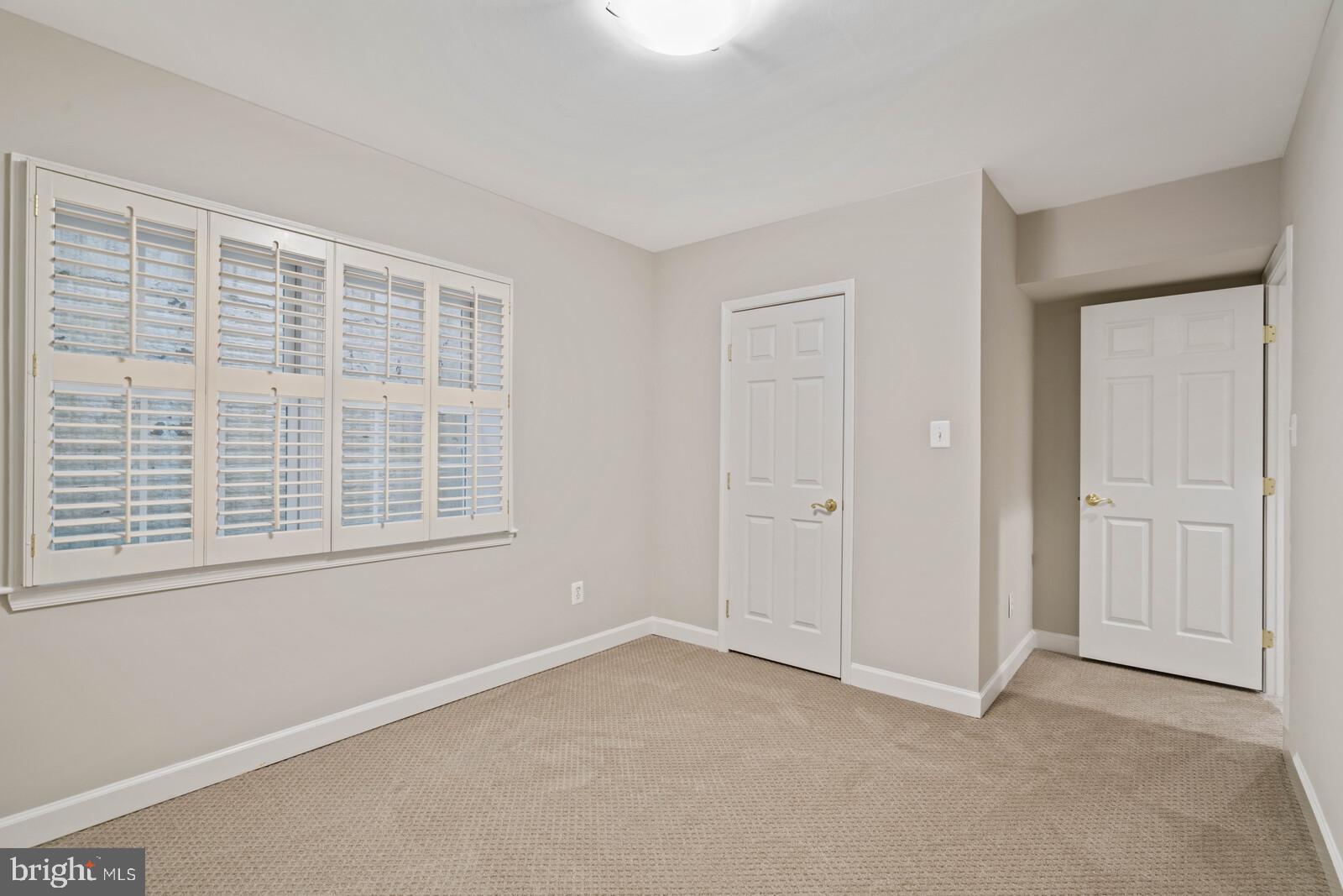 MCLEAN VILLAGE - Residential