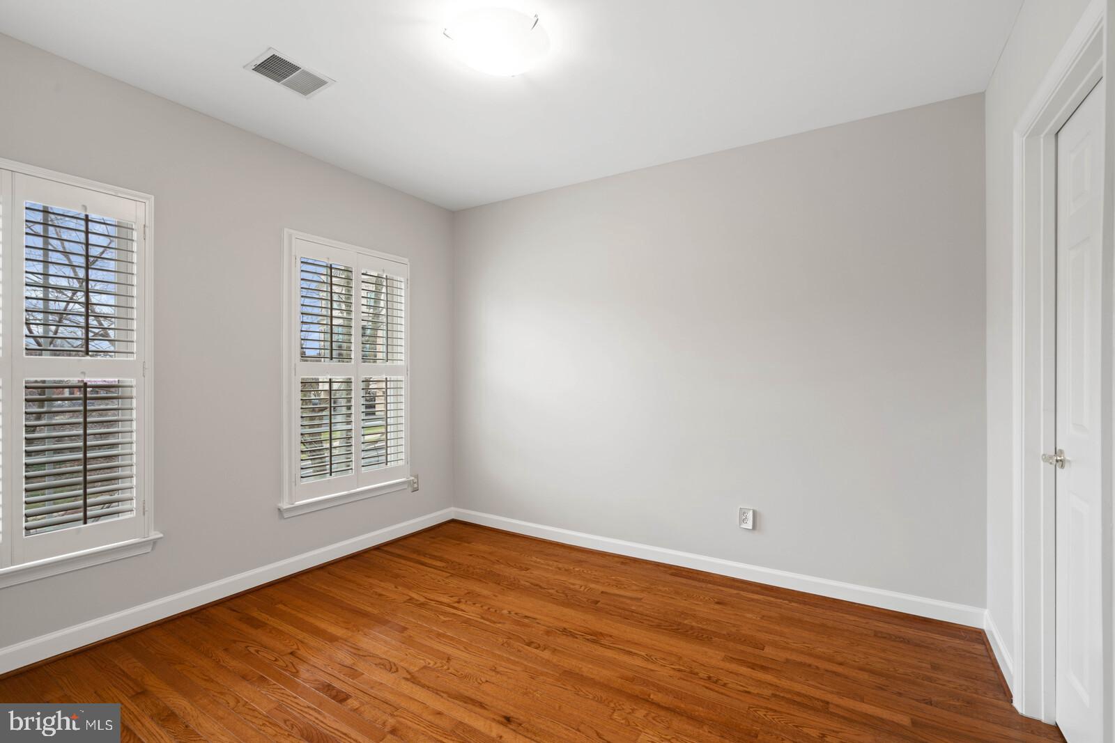 MCLEAN VILLAGE - Residential