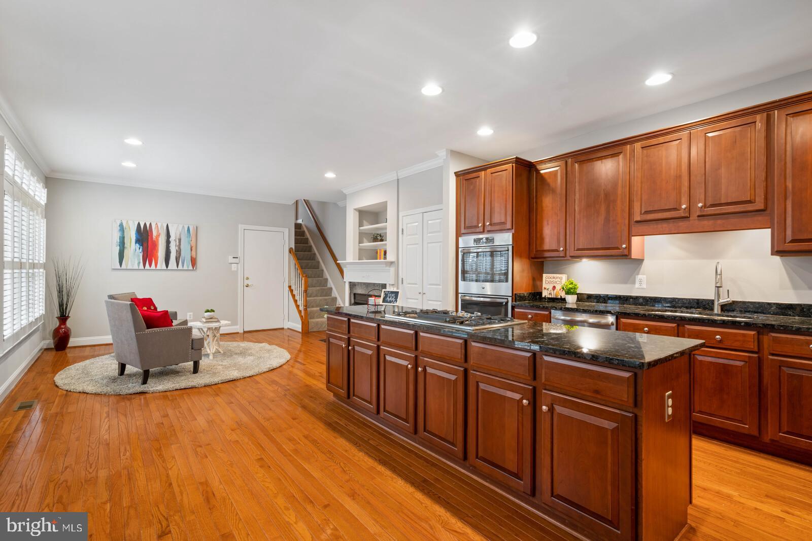 MCLEAN VILLAGE - Residential