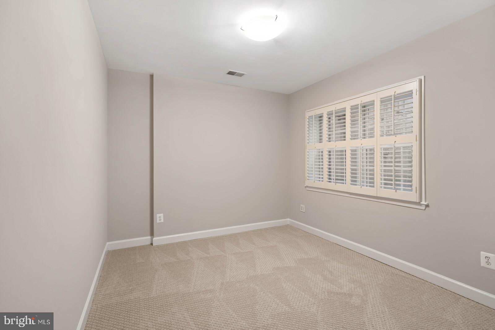 MCLEAN VILLAGE - Residential