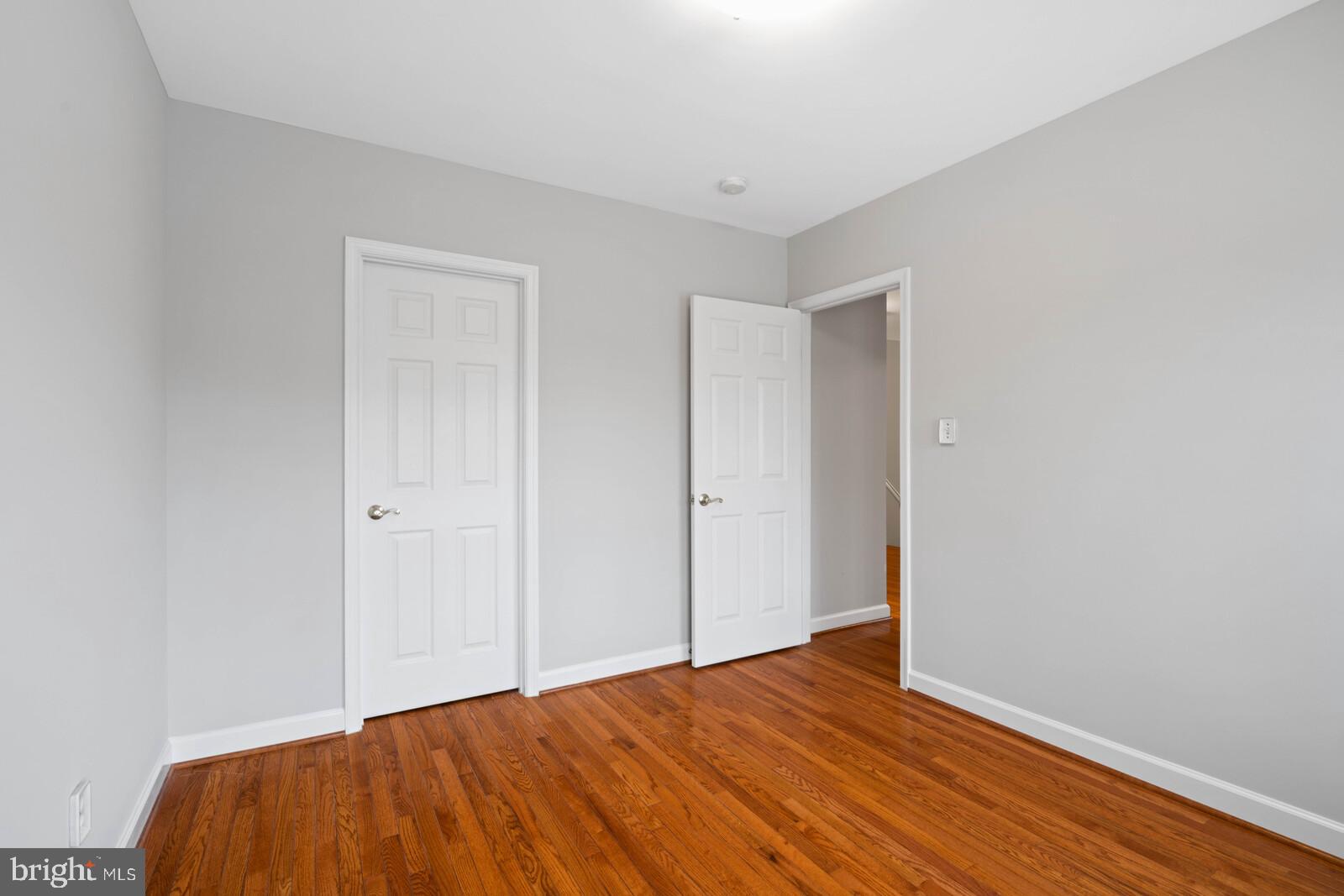 MCLEAN VILLAGE - Residential