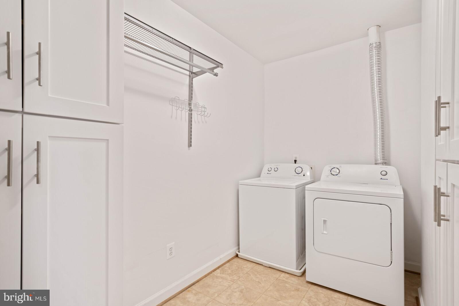 MCLEAN VILLAGE - Residential