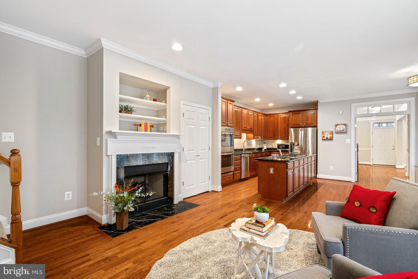 MCLEAN VILLAGE - Residential