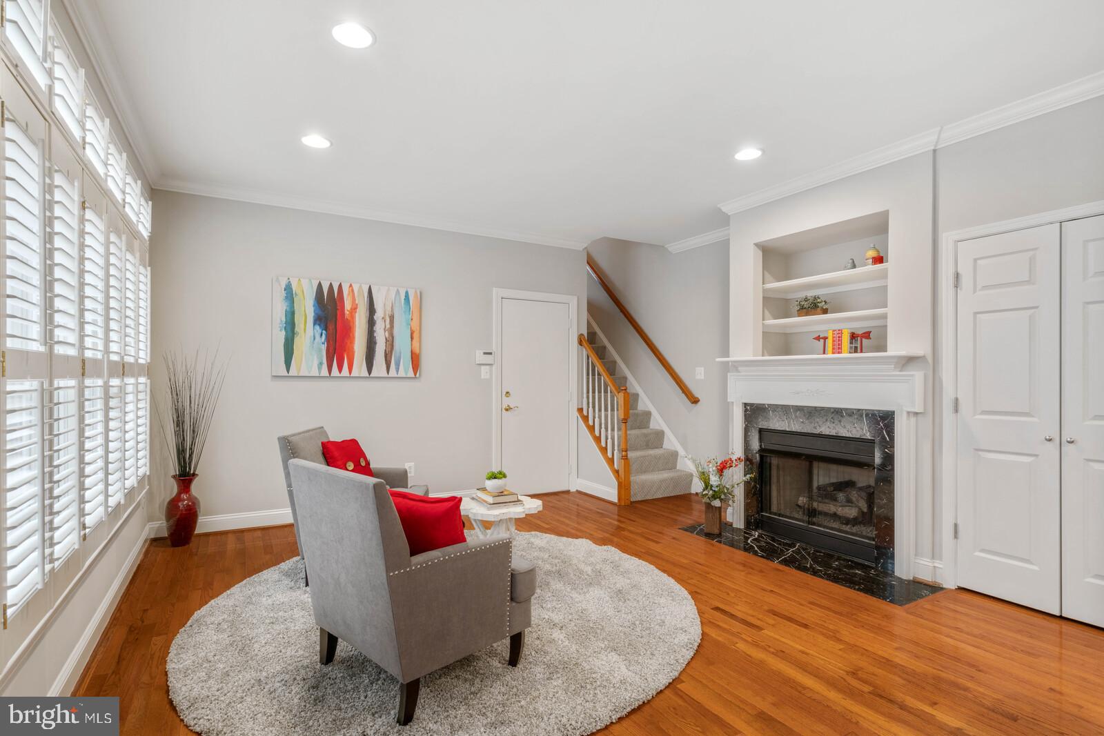 MCLEAN VILLAGE - Residential