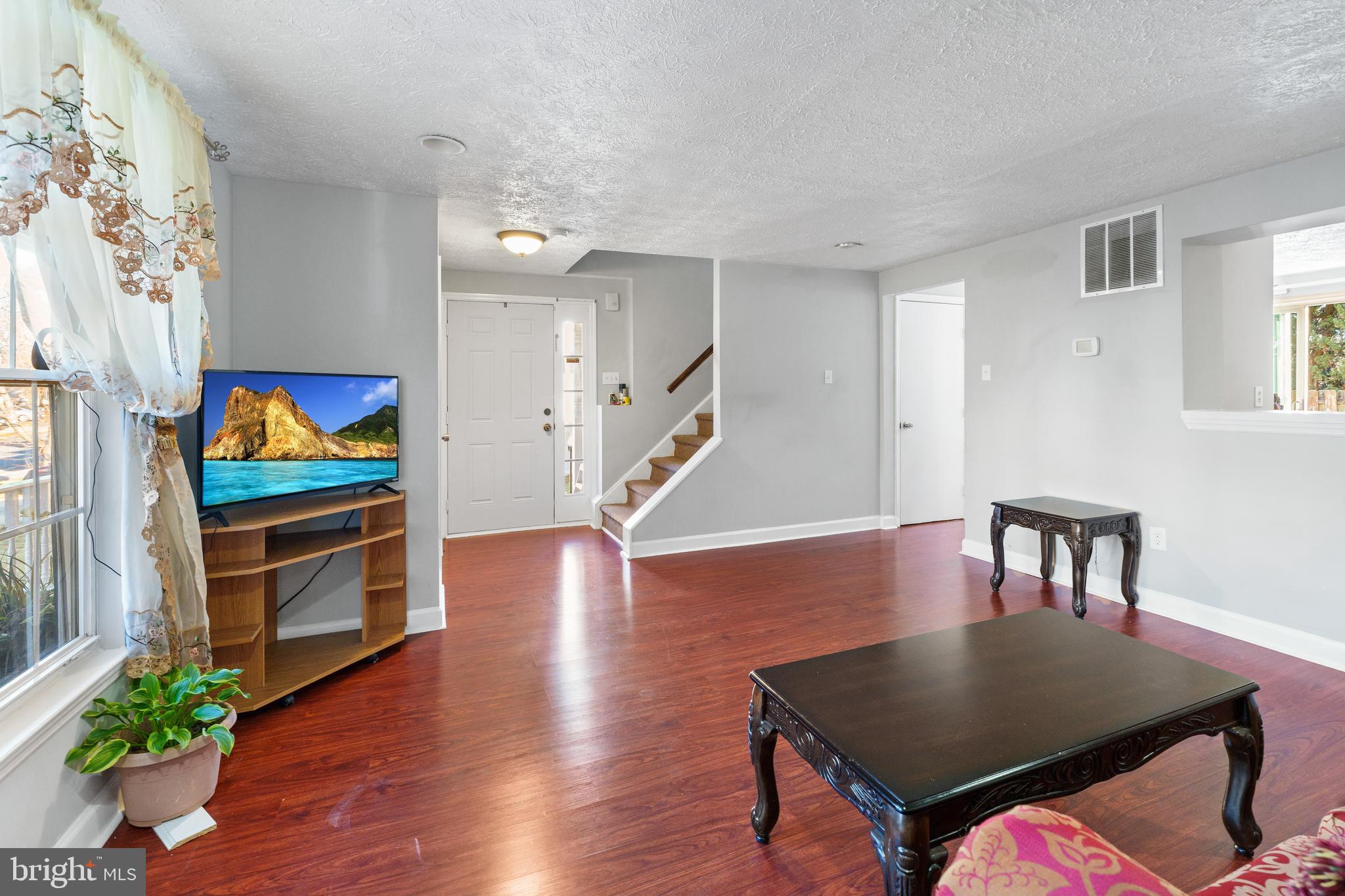 INDIAN CREEK VILLAGE - Residential