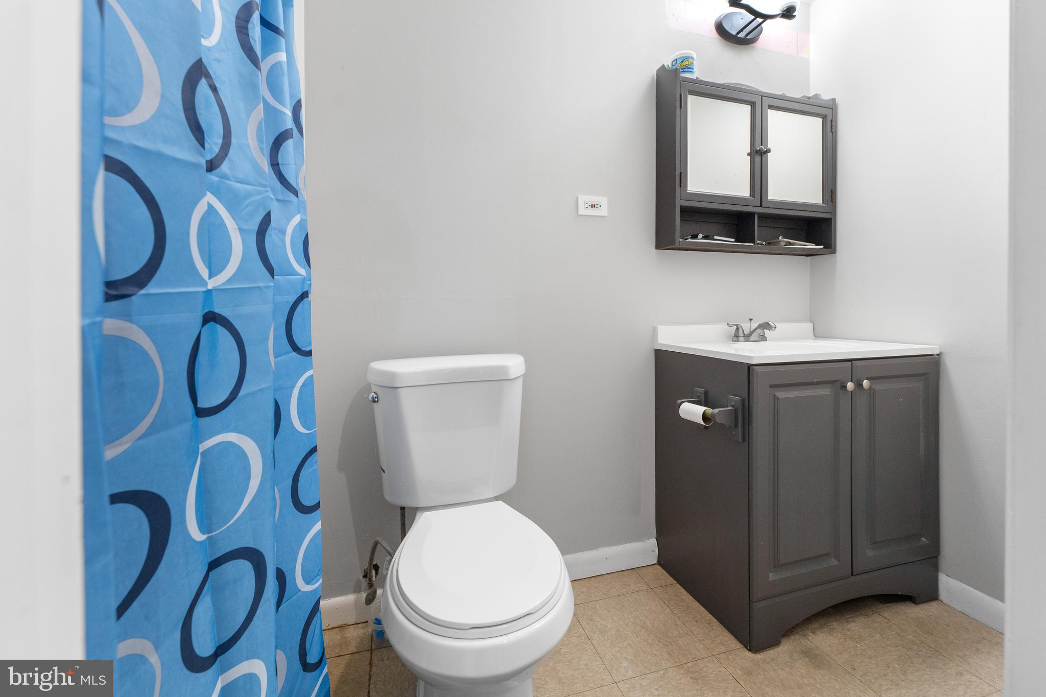 INDIAN CREEK VILLAGE - Residential