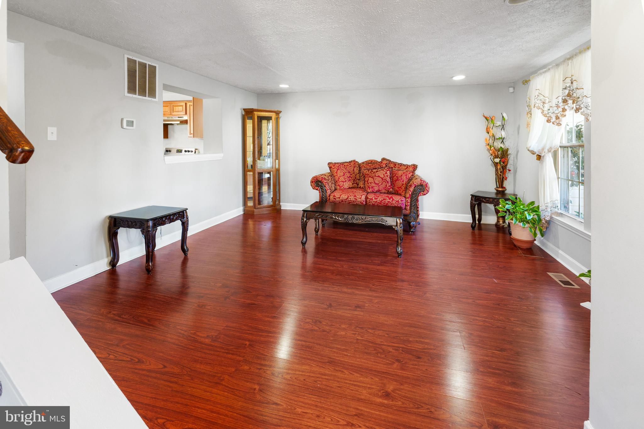 INDIAN CREEK VILLAGE - Residential