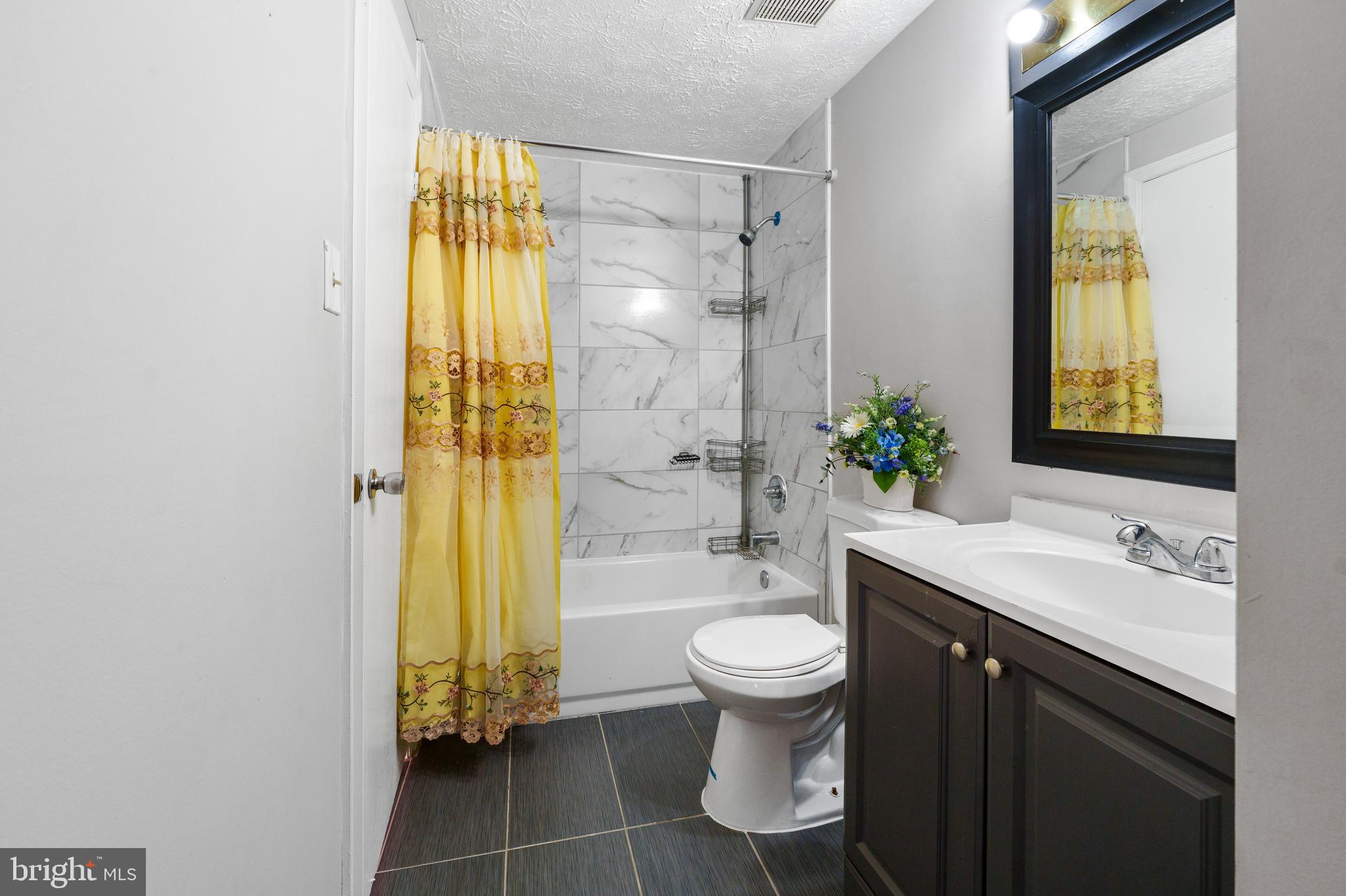 INDIAN CREEK VILLAGE - Residential