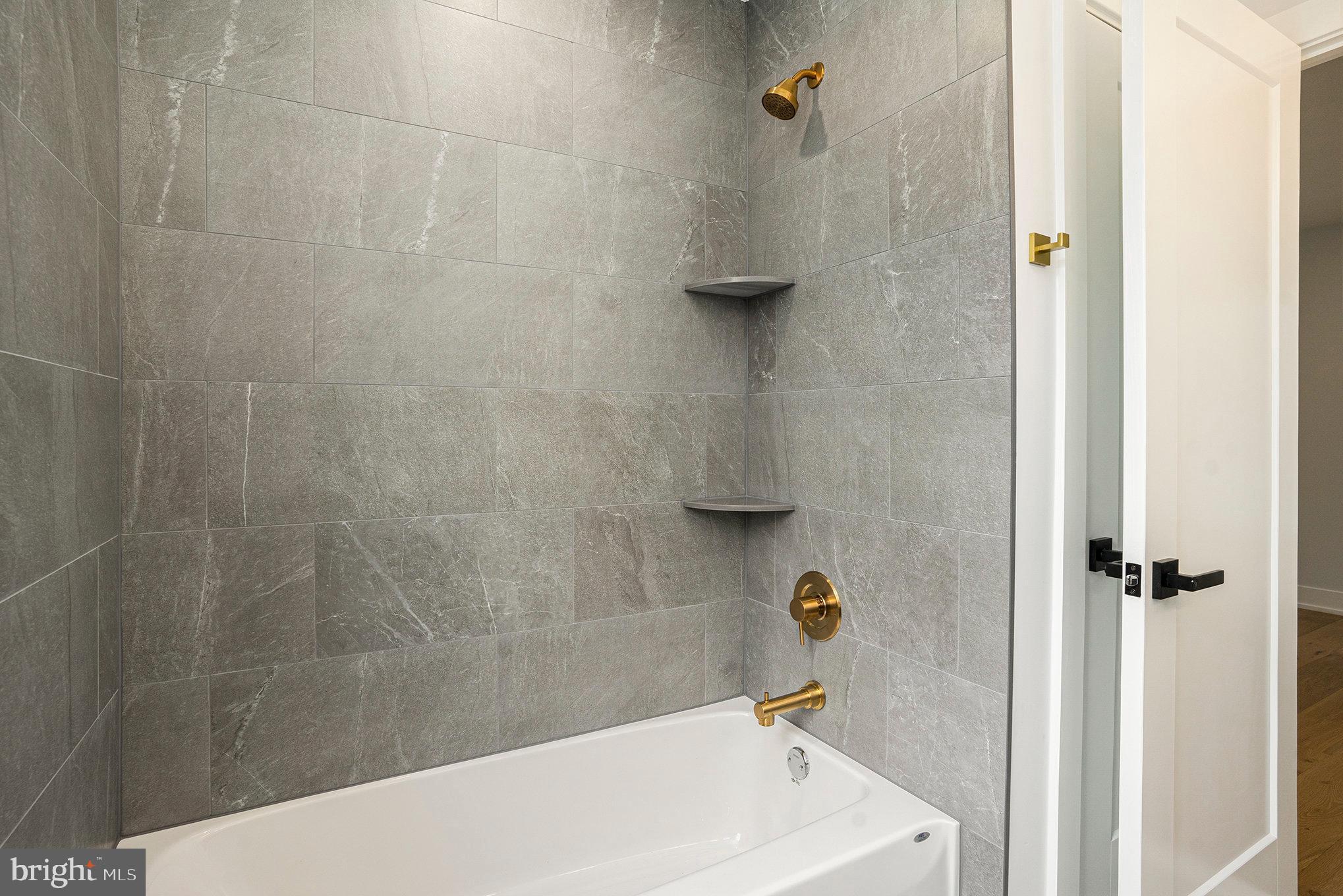 CONSHOHOCKEN - Residential