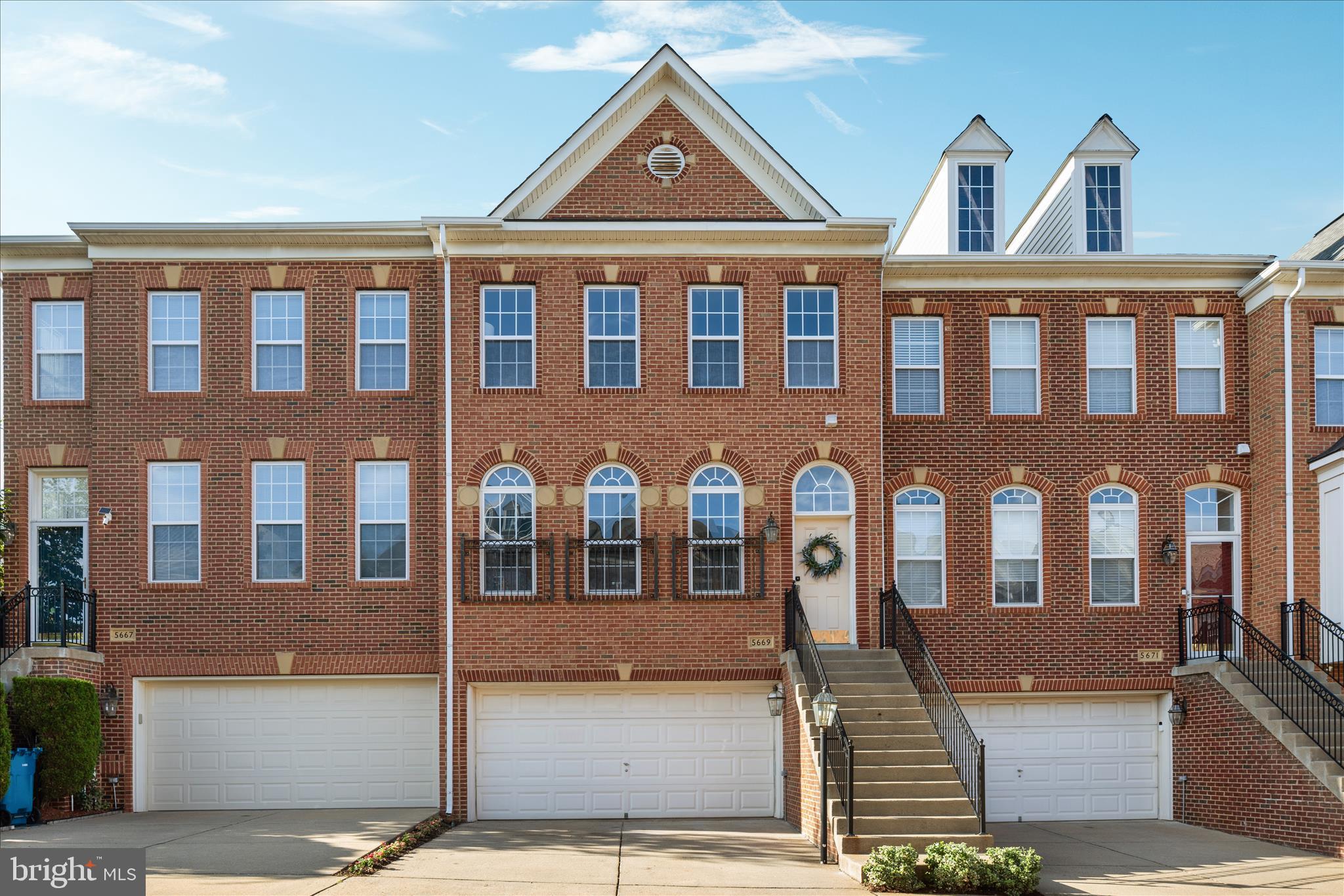 5669 FAIRCLOTH COURT