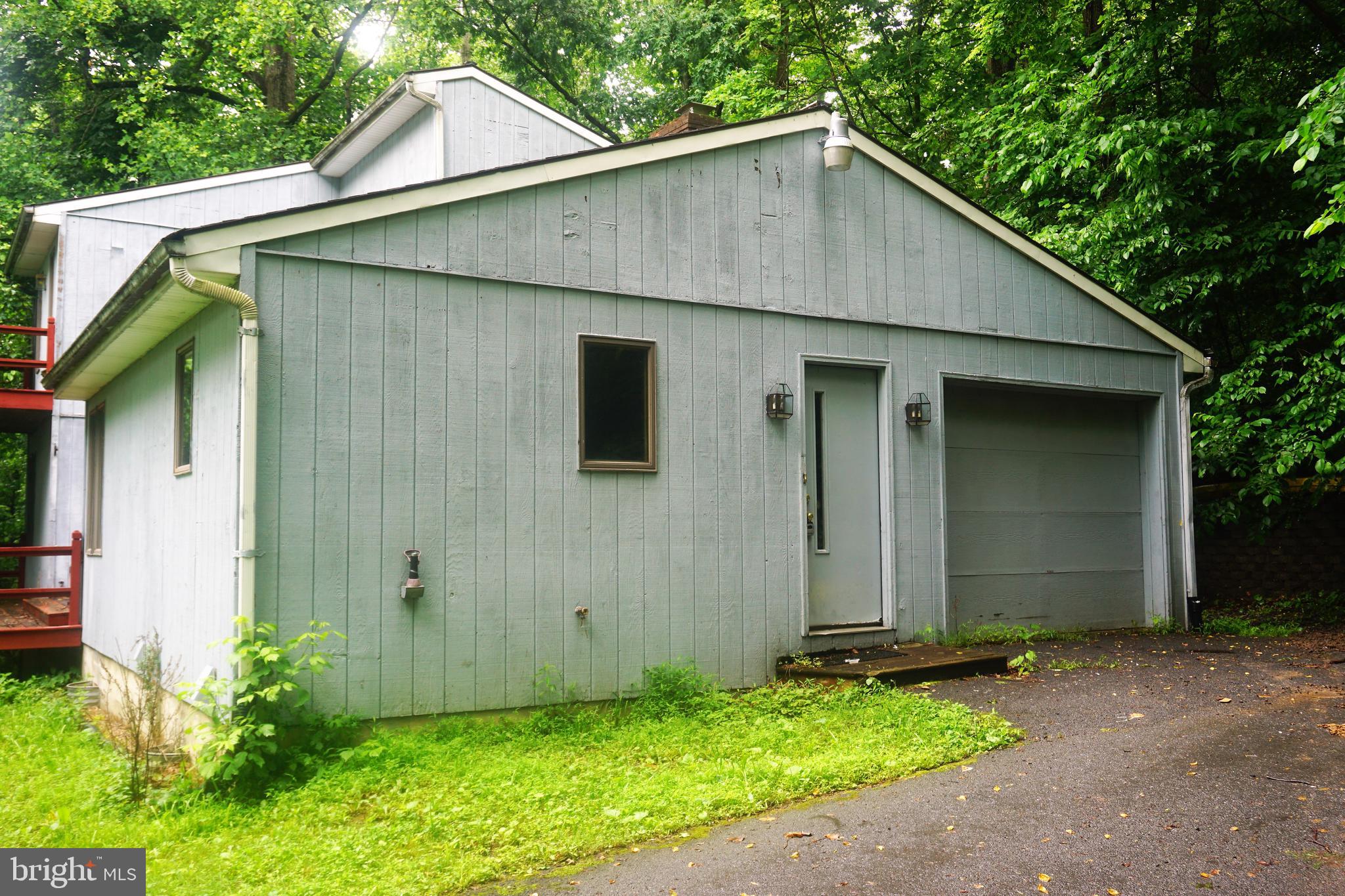 30 FITZHUGH LANE