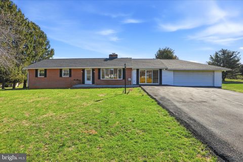 Homes For Sale - 1910 Delmar Orchard Road<br/> Berkeley County, MARTINSBURG, WV 25403