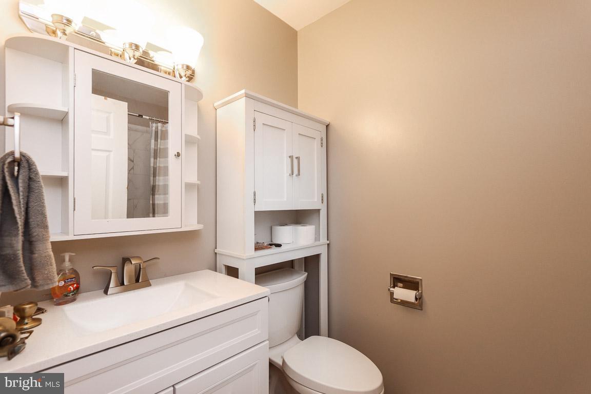 WOODPOINT MANOR - Residential