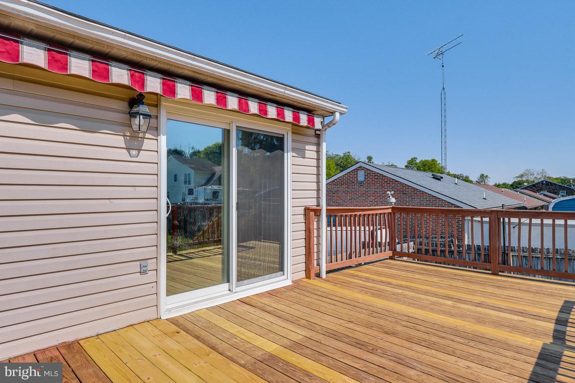 WOODPOINT MANOR - Residential