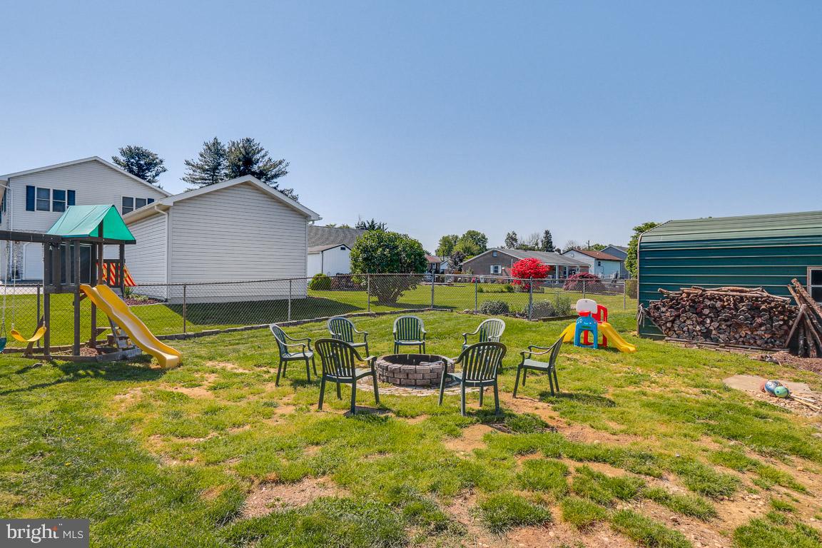 WOODPOINT MANOR - Residential