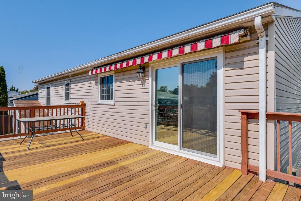 WOODPOINT MANOR - Residential