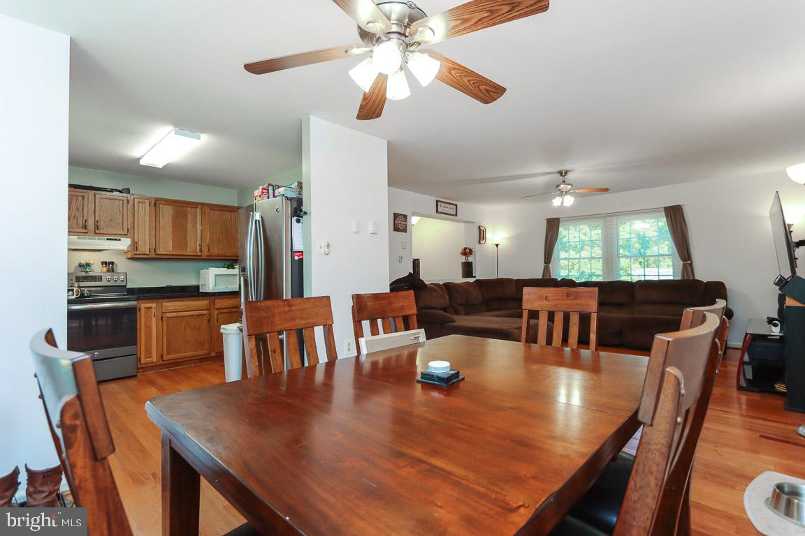 WOODPOINT MANOR - Residential