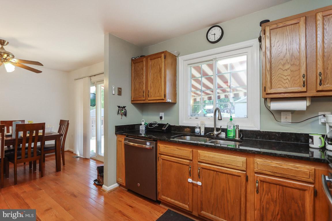 WOODPOINT MANOR - Residential