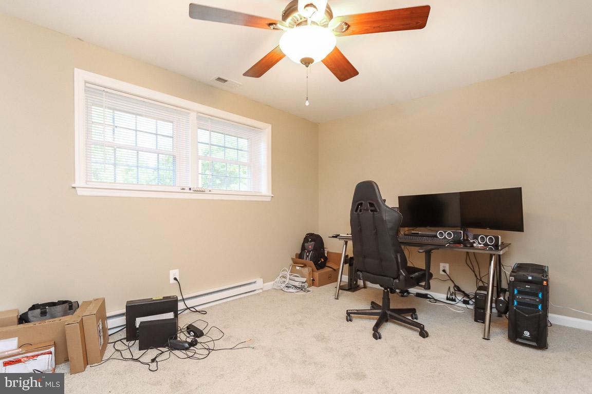 WOODPOINT MANOR - Residential