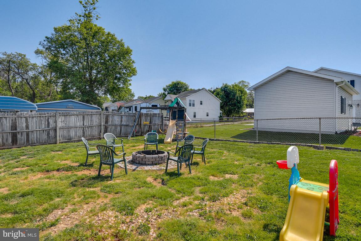 WOODPOINT MANOR - Residential