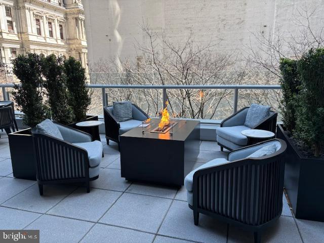 AVENUE OF THE ARTS - Residential