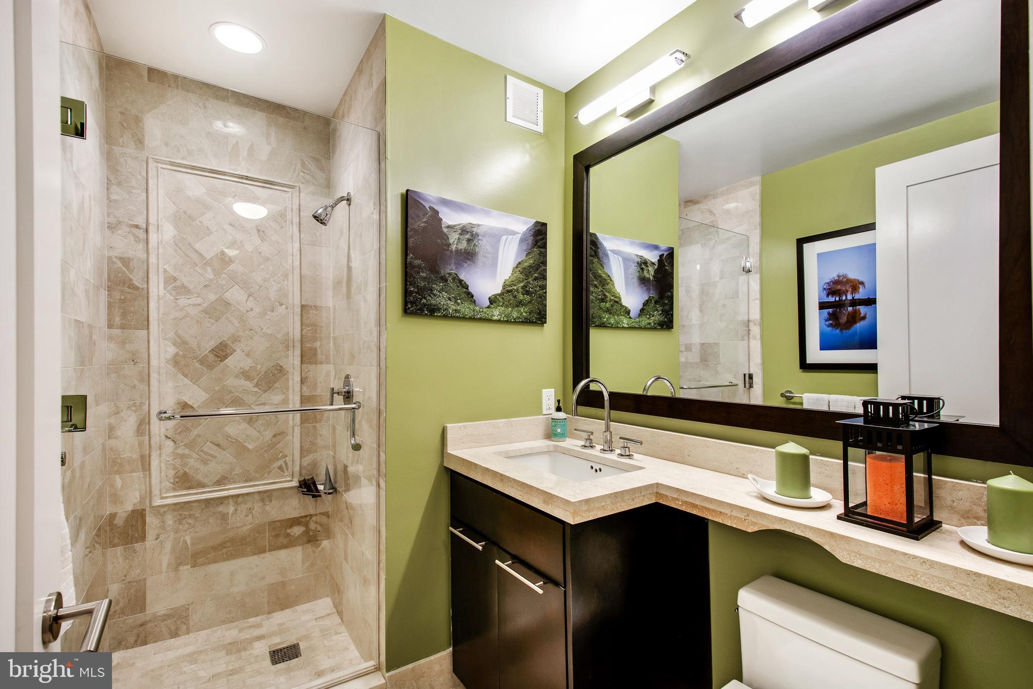 AVENUE OF THE ARTS - Residential