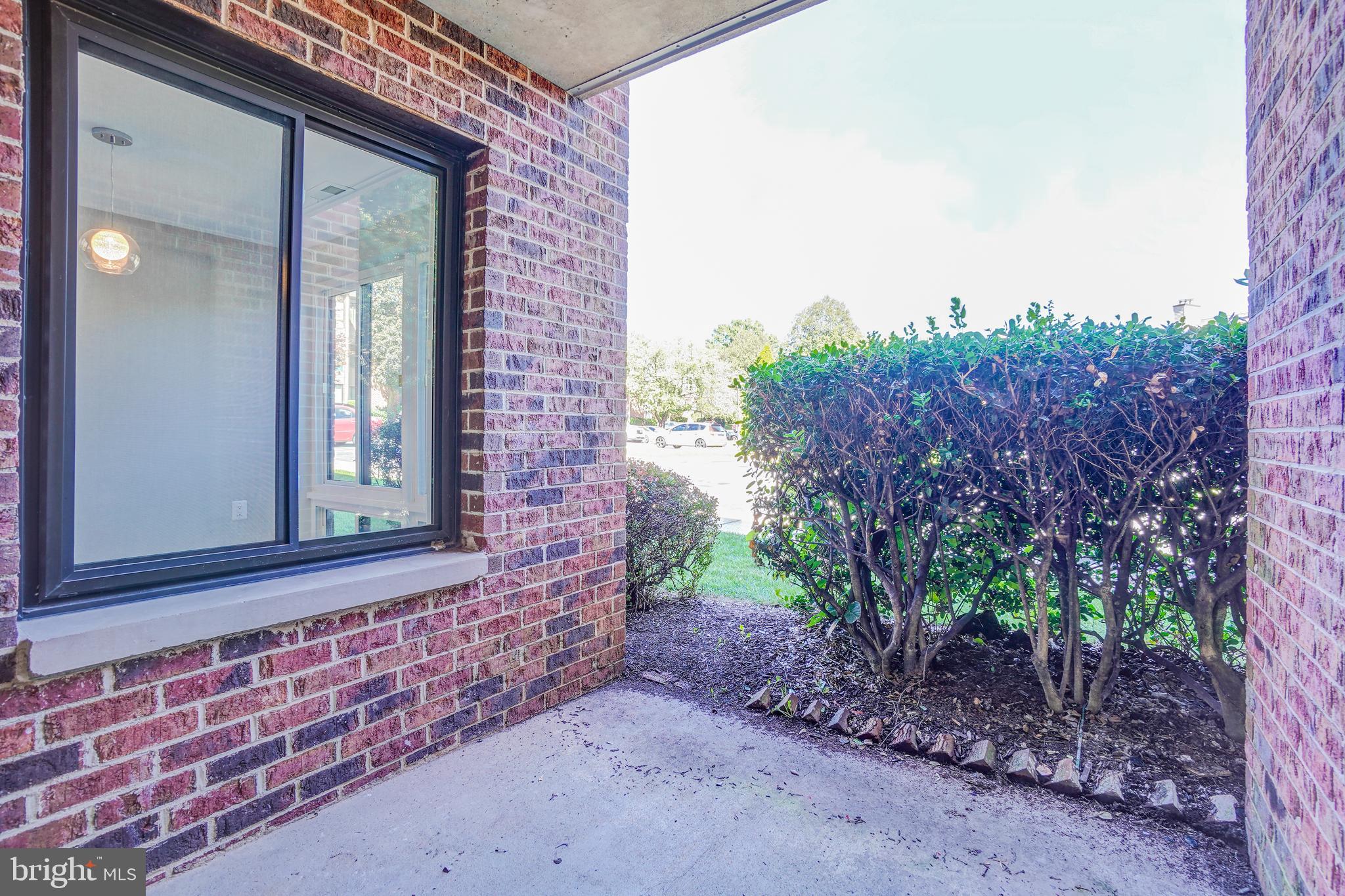 FARMINGDALE - Residential