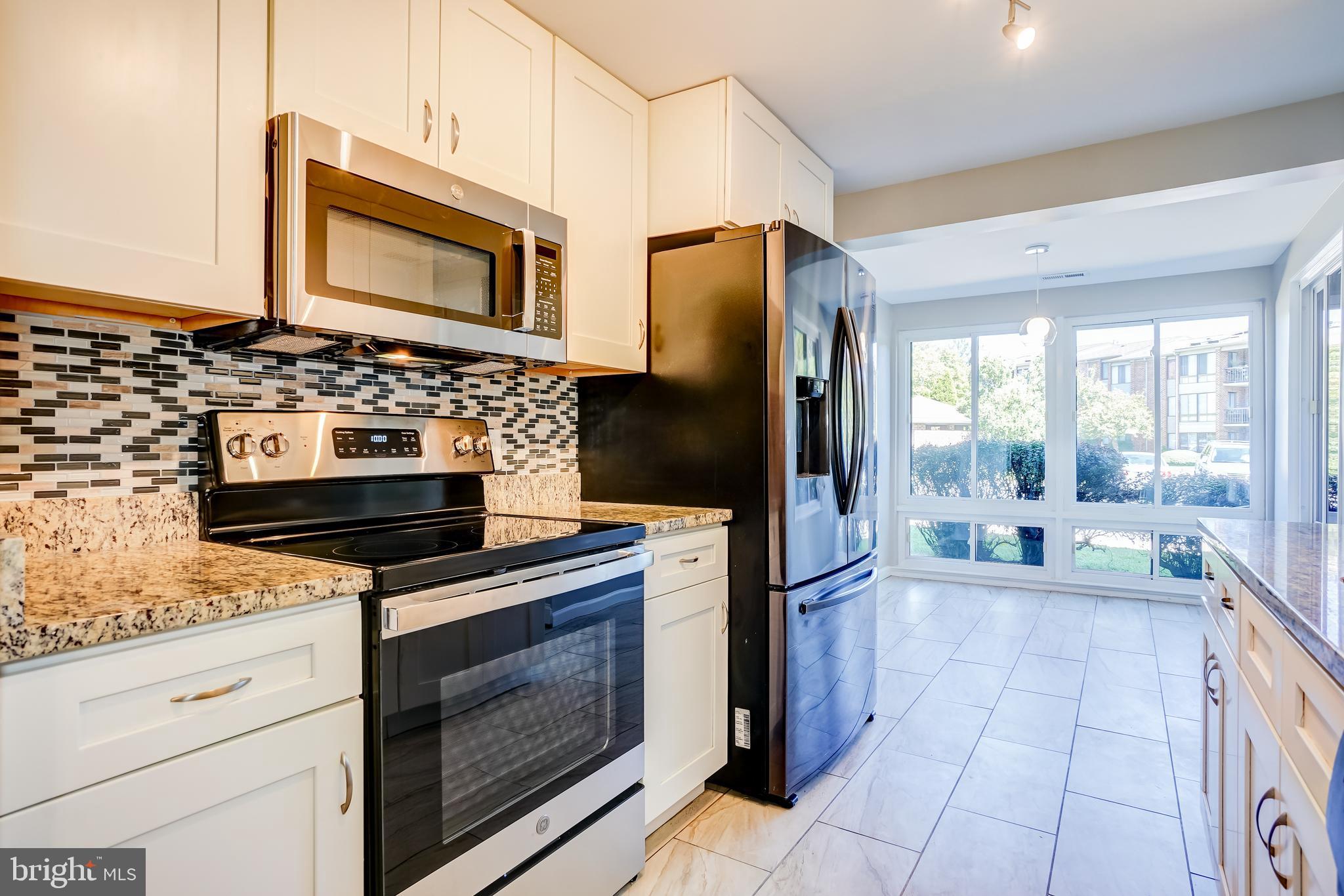 FARMINGDALE - Residential