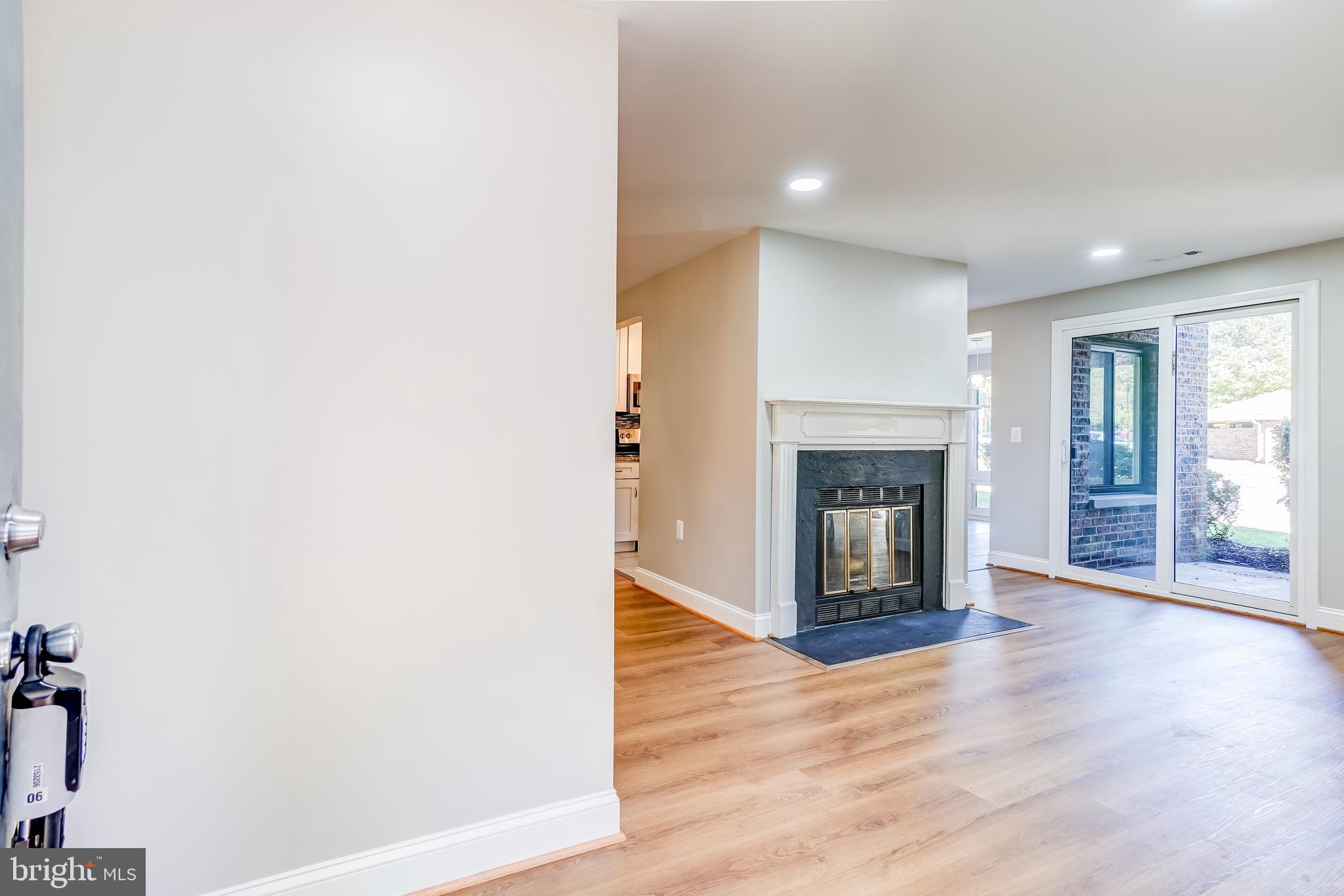 FARMINGDALE - Residential