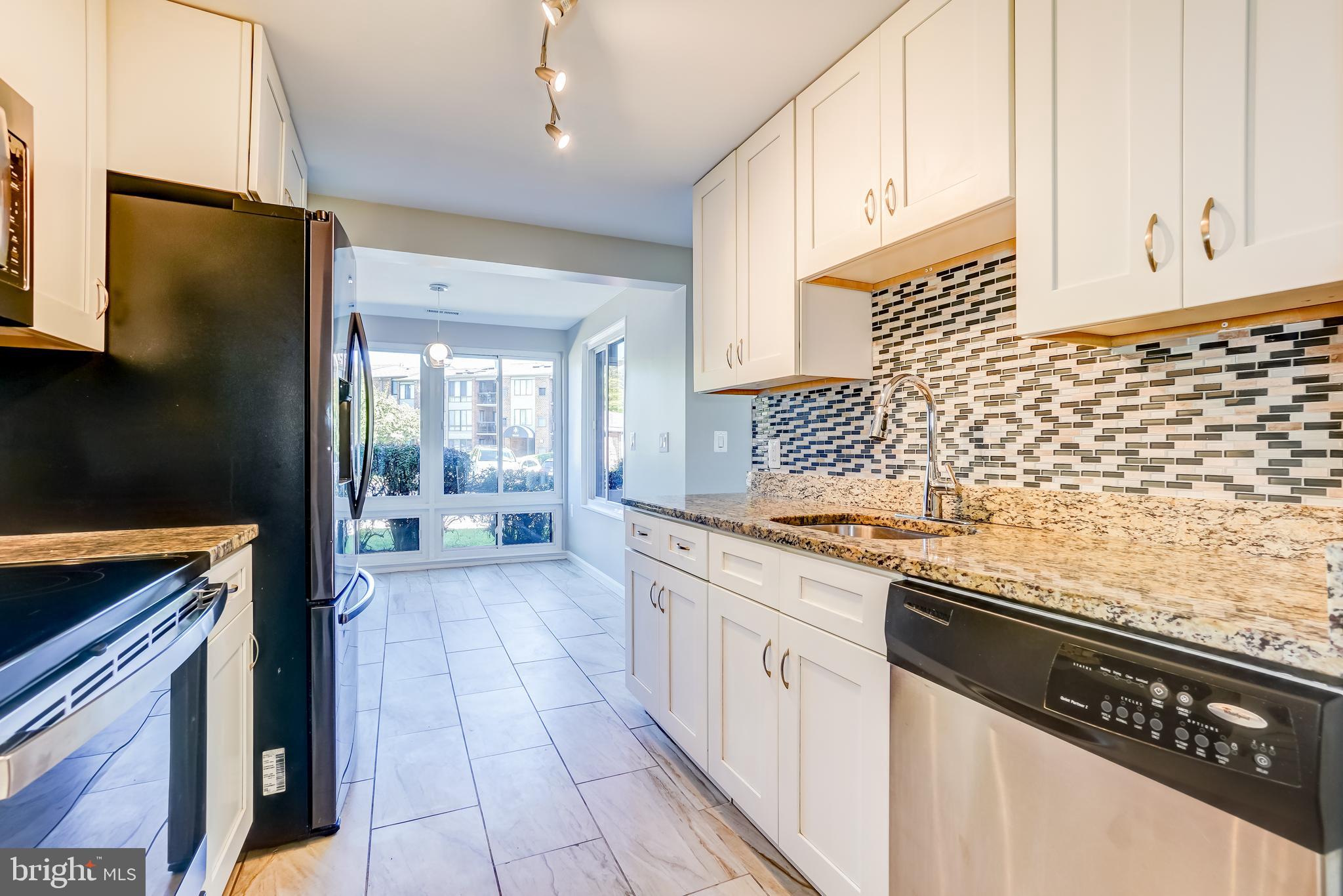 FARMINGDALE - Residential