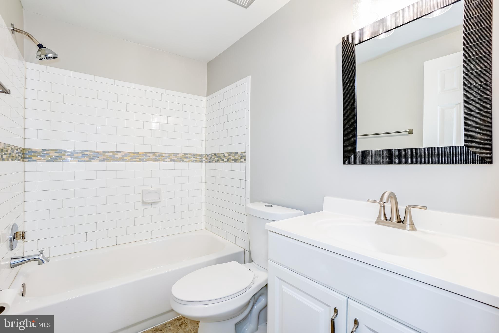 FARMINGDALE - Residential