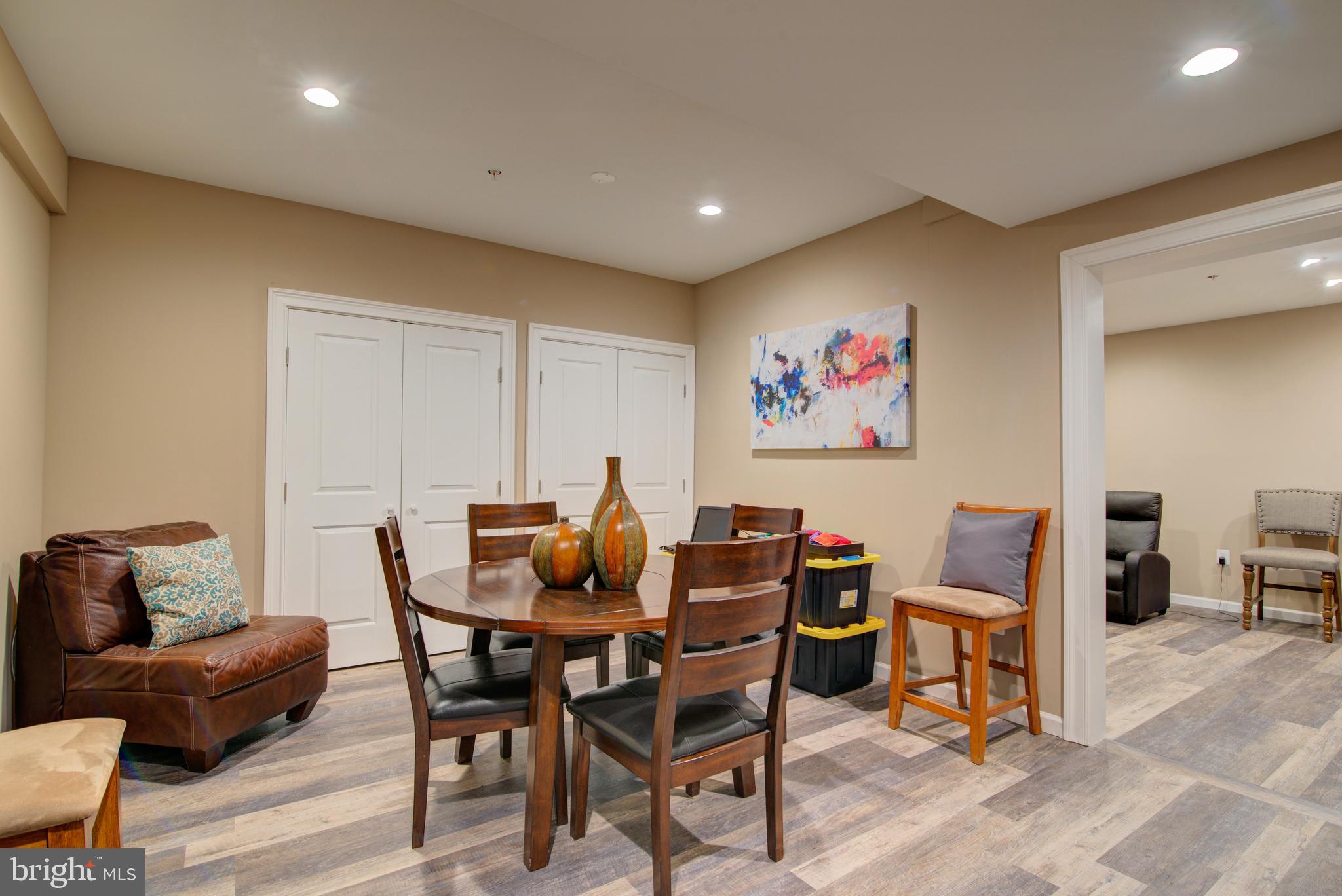 VILLAGES OF SAVANNAH - Residential