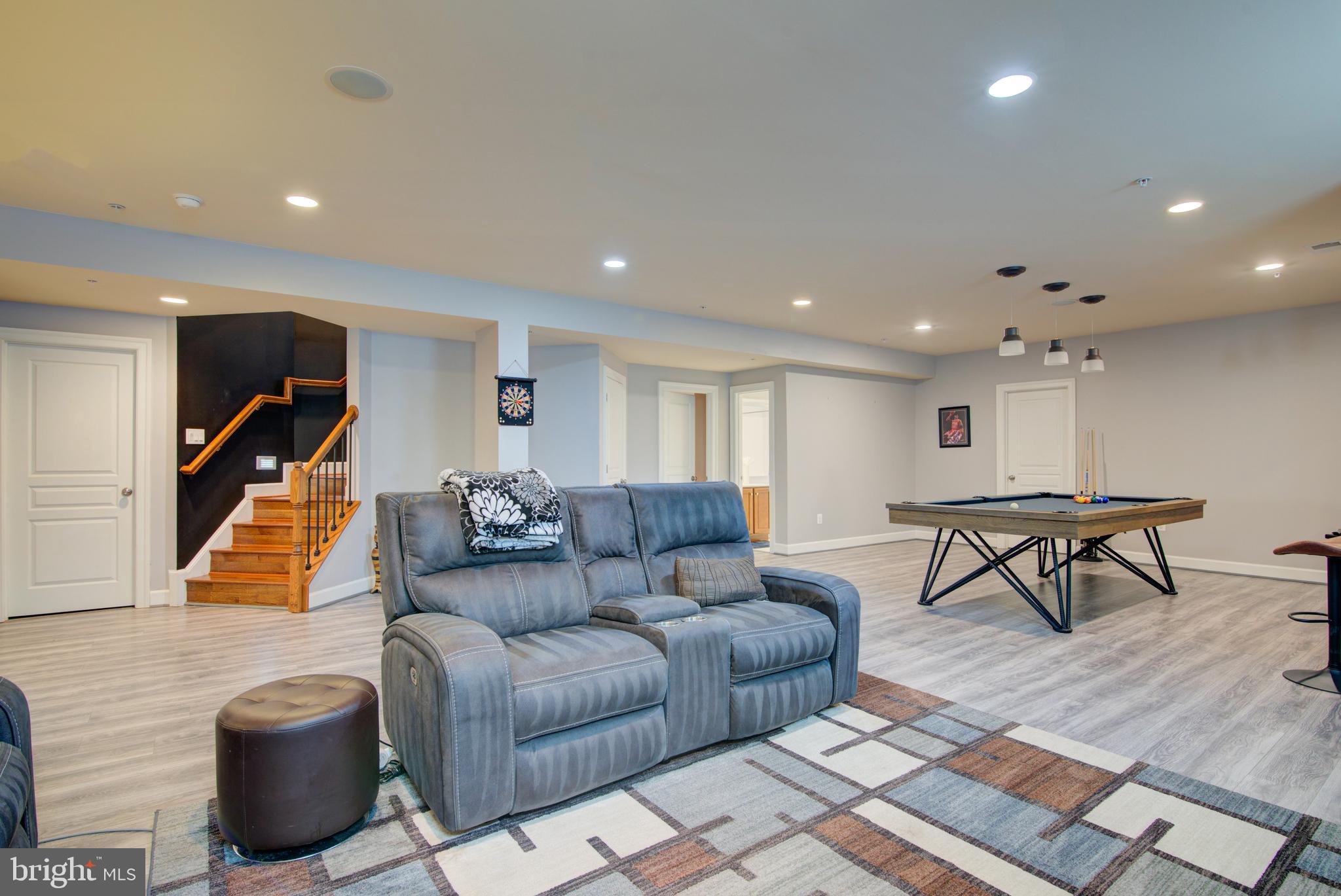 VILLAGES OF SAVANNAH - Residential