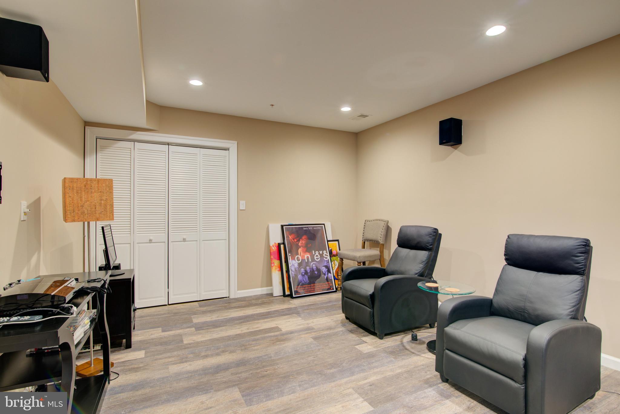 VILLAGES OF SAVANNAH - Residential