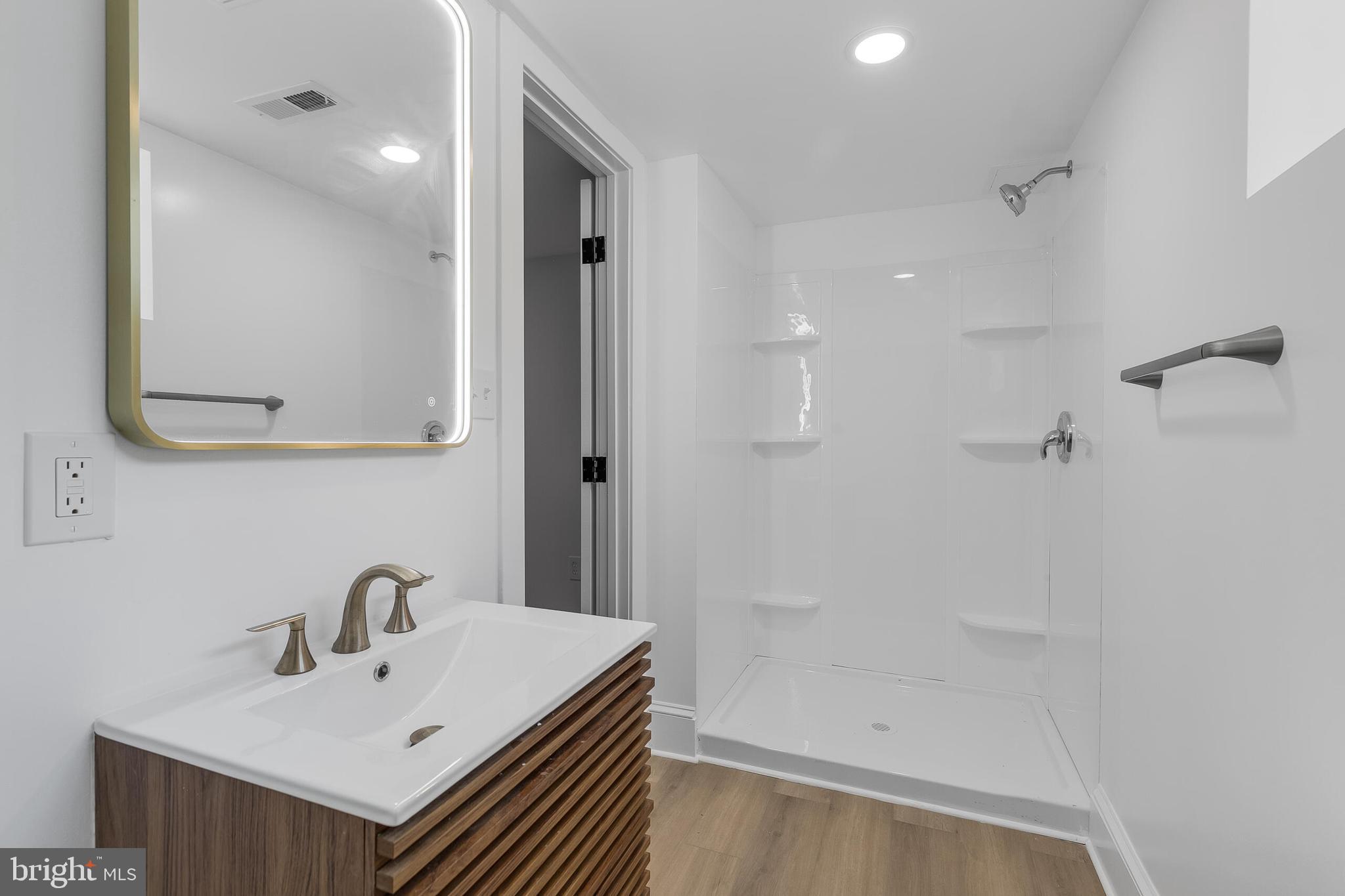 CHEVY CHASE - Residential Lease