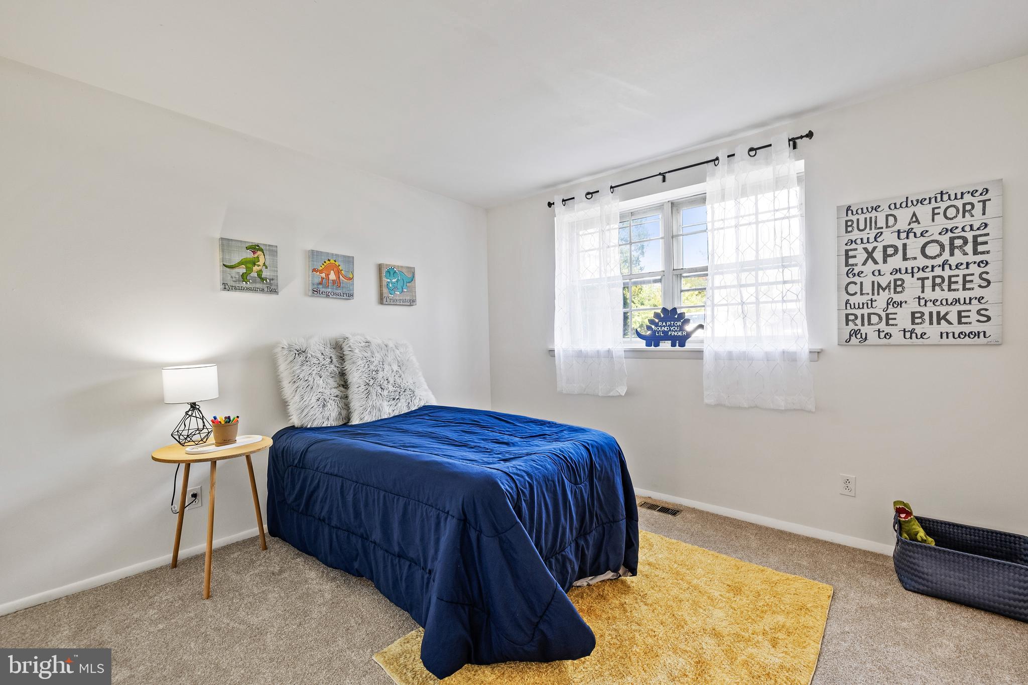 HICKORY HILLS CONDOMINIUMS - Residential Lease