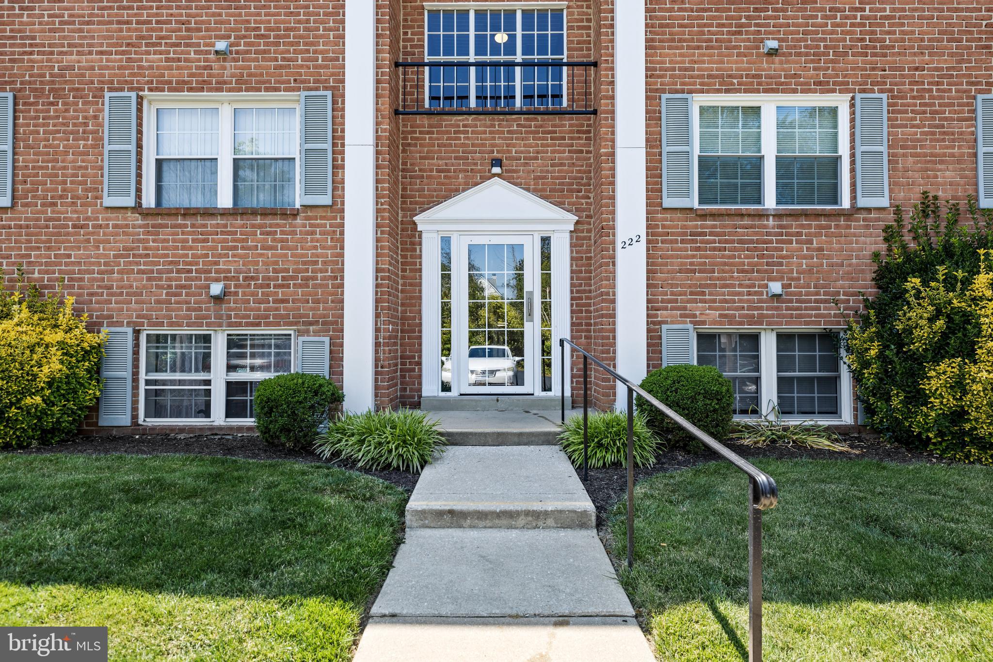 HICKORY HILLS CONDOMINIUMS - Residential Lease