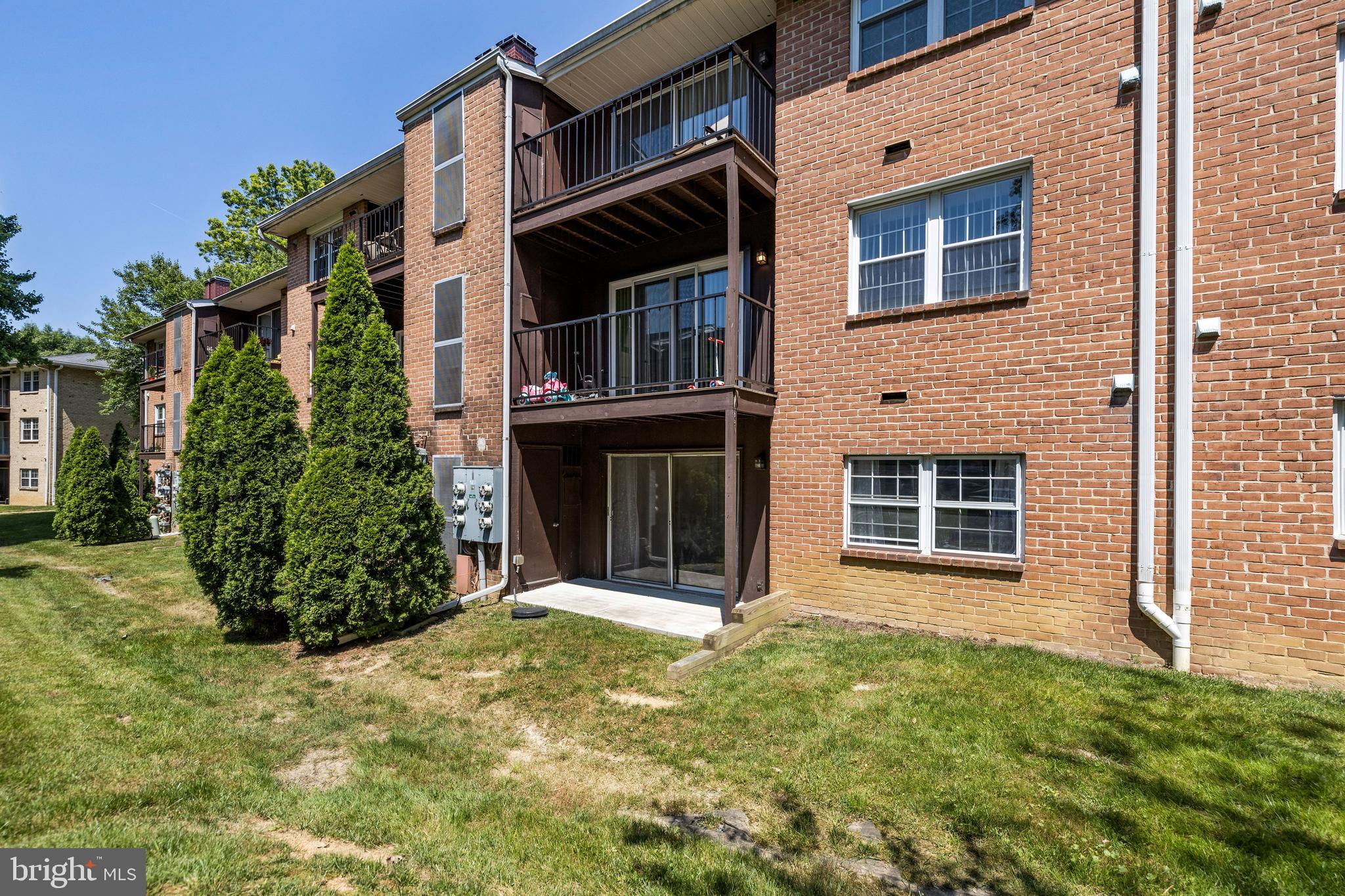 HICKORY HILLS CONDOMINIUMS - Residential Lease