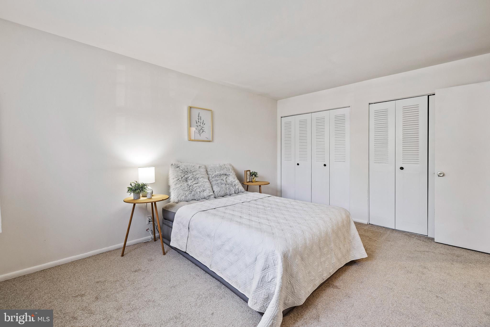 HICKORY HILLS CONDOMINIUMS - Residential Lease